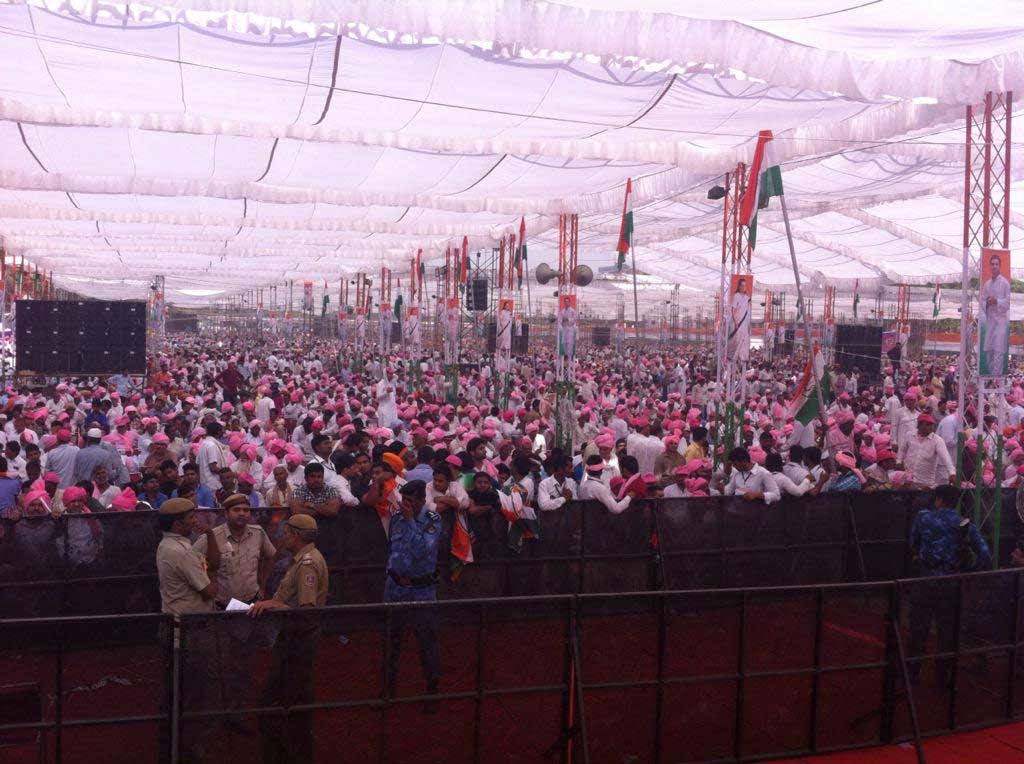 Live: Modi governments attitude anti-farmer, anti-poor, says.