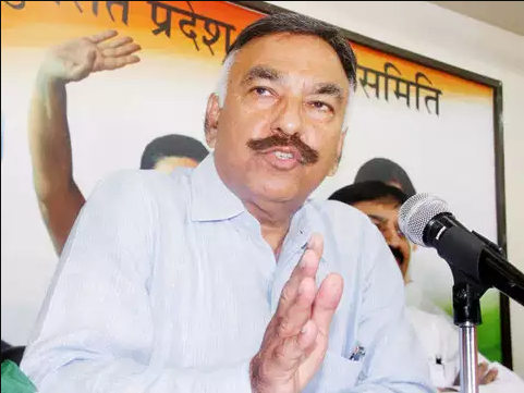   If Congress wins Gujarat Assembly polls, it will need to thank this ex-cop  

 BJP president Amit Shah turned the party into an election-winning machine with one very effective strategy—building worker strength at the booth level where the numbers actually matter during elections. The Congress took a leaf out of Shah's booth during the Gujarat elections to re-invigorate the party. The man who headed the booth-level management of the Congress is a retired state cop who took on Prime Minister Narendra Modi and Shah and later joined the Congress after he retired in 2015, reports   The Economic Times  . 

 Kuldeep Sharma, a retired IPS officer, spearheaded the party's new experiment of a rigorous booth-management system to counter the very efficient machinery of the ruling party. Sharma formed a 'Chief Election Coordination Centre' at the party's Ahmedabad headquarter from where he coordinated with the Congress foot soldiers at the booth level. Sharma, who is the state Congress vice-president, began the new experiment by appointing six salaried regional managers in Ahmedabad, Vadodara, Rajkot, Surat, Junagadh and Mehsana. These six men were asked to work under party secretaries since professionals could not directly interact with the voters for political initiatives. 

 Each regional manager was given 10 field executives who helped set up strong booth-level committees. Sharma's team combined data analytics and field reports to gauge the ground situation. This helped them focus on building booth committees only in constituencies where they felt Congress could do well. Based on field inputs, the coordination centre provided every candidate with information like constituency profile, pertinent issues, list of election-related offences and information on week booths. 

 Sharma had fallen out with the Modi-led Gujarat government over the encounter-killing of Sohrabuddin Sheikh and the subsequent of murder of his wife Kauserbi. Sheikh, a wanted criminal, was allegedly killed in a staged encounter by Gujarat's Anti-Terrorism Squad. The case is still in the courts. It is alleged that Sharma had blown the lid off the killing of Shiekh. Sharma became famous in Gujarat in 1995 when he arrested the dreaded underworld don Abdul Latif Wahab Shaikh, an associate of Dawood Ibrahim, from Jama Masjid area of Old Delhi. ( Picture courtesy: The Economic Times ) 