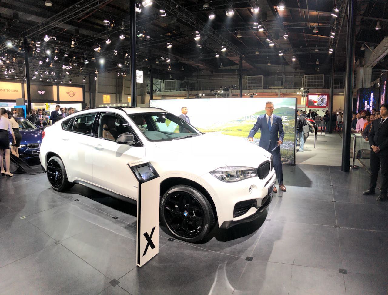 <p>The new X6 35i range on sale. Adds petrol options. Prices start at ₹94.15 lakh ex-showroom</p>