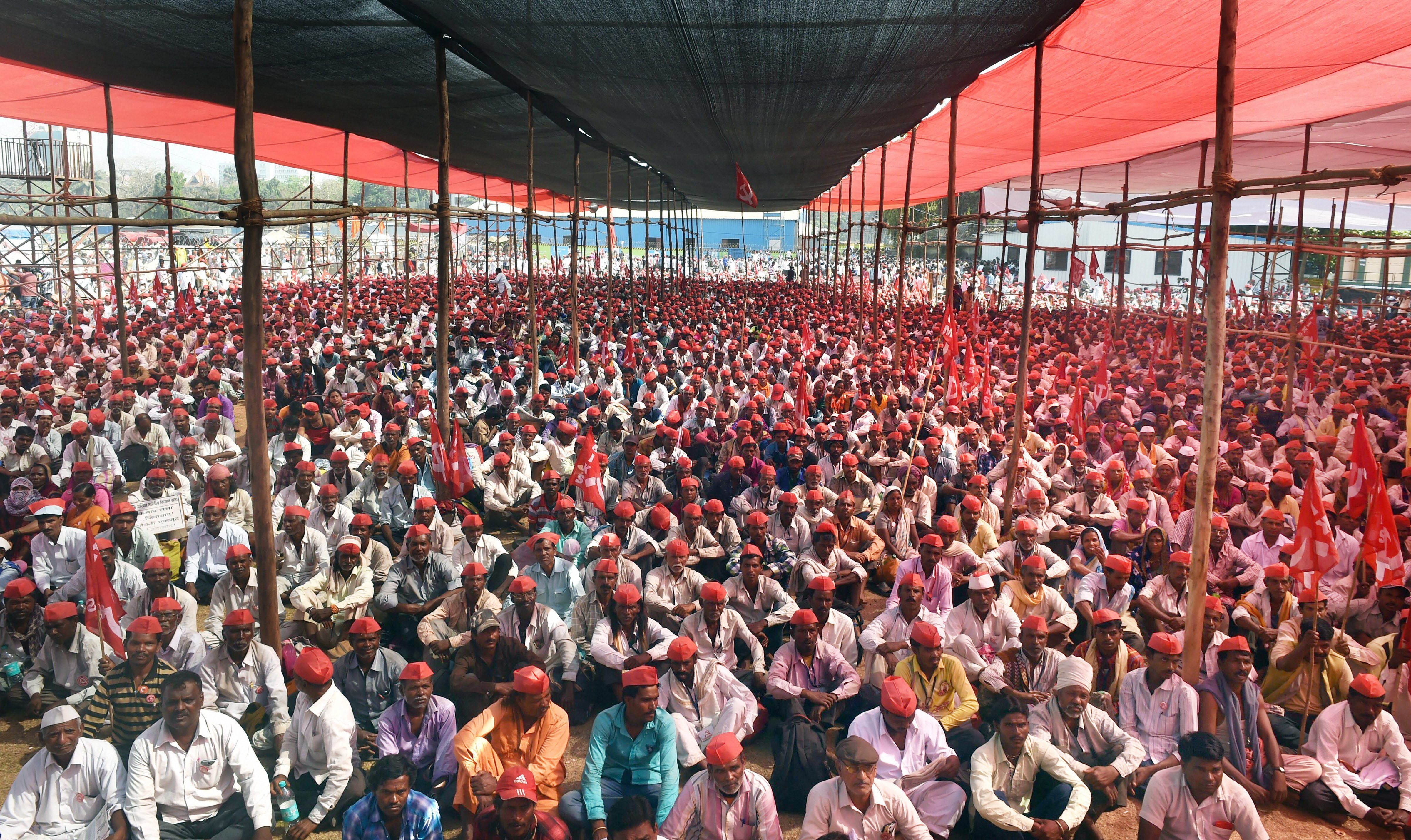   Mumbai: Farmers participate in a long march organized by All Indian Kisan Sabha (AIKS) at Azad Maidan on Monday.  PTI   