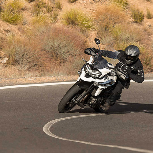 <p><strong><a href="http://overdrive.in/news-cars-auto/2018-triumph-tiger-1200-xcx-launched-in-india-at-rs-17-lakh/">2018 Triumph&nbsp;Tiger&nbsp;1200 XCX Launched&nbsp;In&nbsp;India at&nbsp;Rs&nbsp;17 Lakh</a></strong></p>