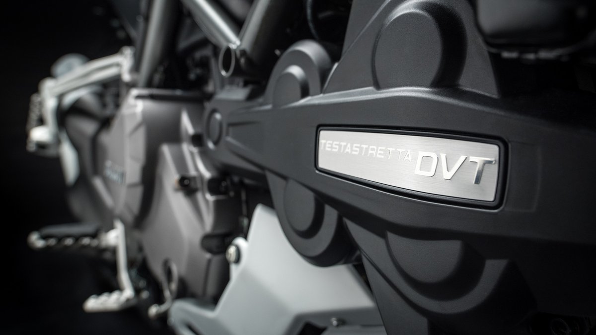 <p>The new Testastretta DVT engine gives the Multistrada 1260 160PS&nbsp;and generating 129.5 Nm at 7500rpm.</p>