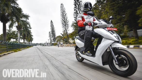 <p>Claimed 0-40kmph time for the 450 in performance mode is 3.9 seconds, 340&rsquo;s claimed time is 5.1 second. Claimed top speed for the 450 is 80kmph, 340 can go up to 70kmph</p>