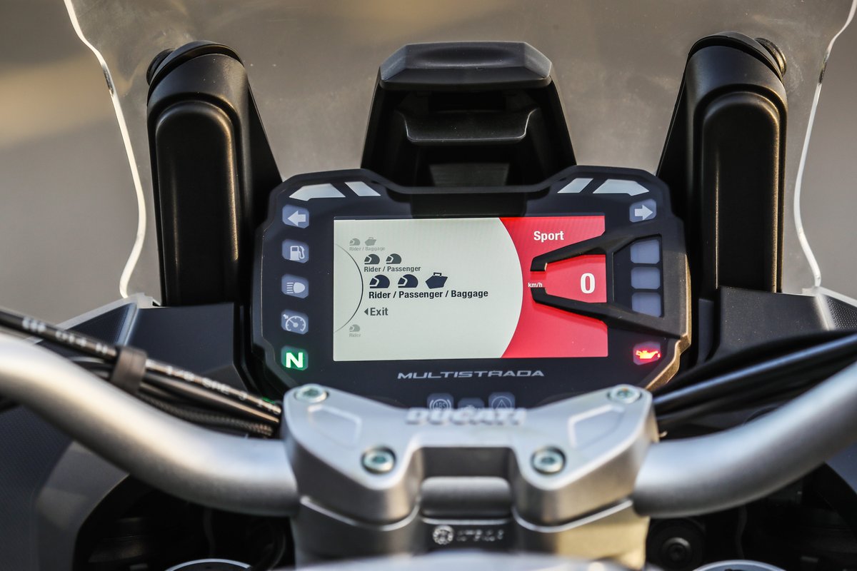 <p>The Multistrada 1260 gets&nbsp;edge features like Ducati Traction Control, Ducati Wheelie Control, the highly revered Skyhook suspension. Vehicle Hold Control, Cornering LED lights and a redesigned user interface</p>