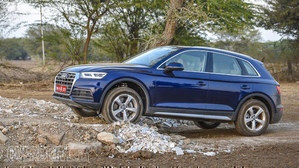 <p>&nbsp;The second generation Q5 petrol will be cosmetically identical to its diesel sibling</p>