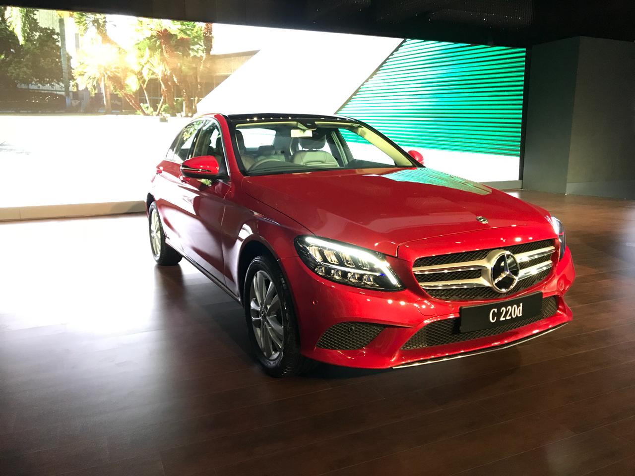 <p><a href="http://overdrive.in/news/2018-mercedes-benz-c-class-launched-at-rs-40-lakh/">Read our launch story for the new C-Class here</a></p>