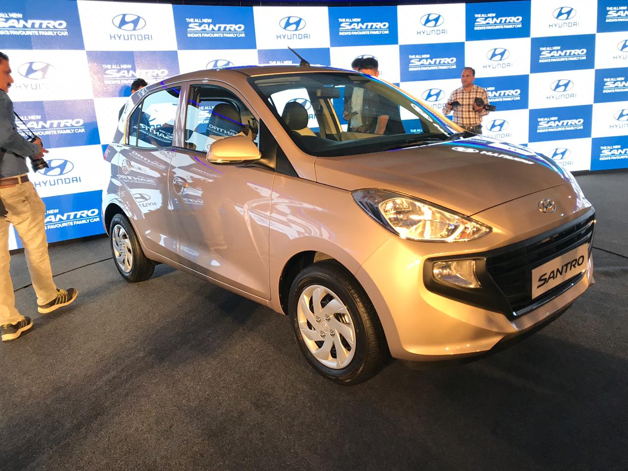 <p><a href="http://overdrive.in/news/2018-hyundai-santro-launched-in-india-at-rs-3-90-lakh/">Read our launch article for the new Hyundai Santro&nbsp;here</a></p>