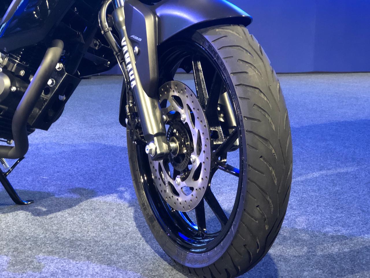 <p>Yamaha mentions that single-channel ABS was more&nbsp;suitable for the FZ v3&#39;s character&nbsp;</p>