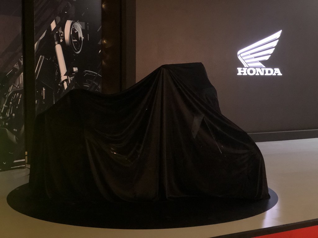 <p>We are at the launch venue of the 2019 Honda CB300R&nbsp;in Delhi.</p>