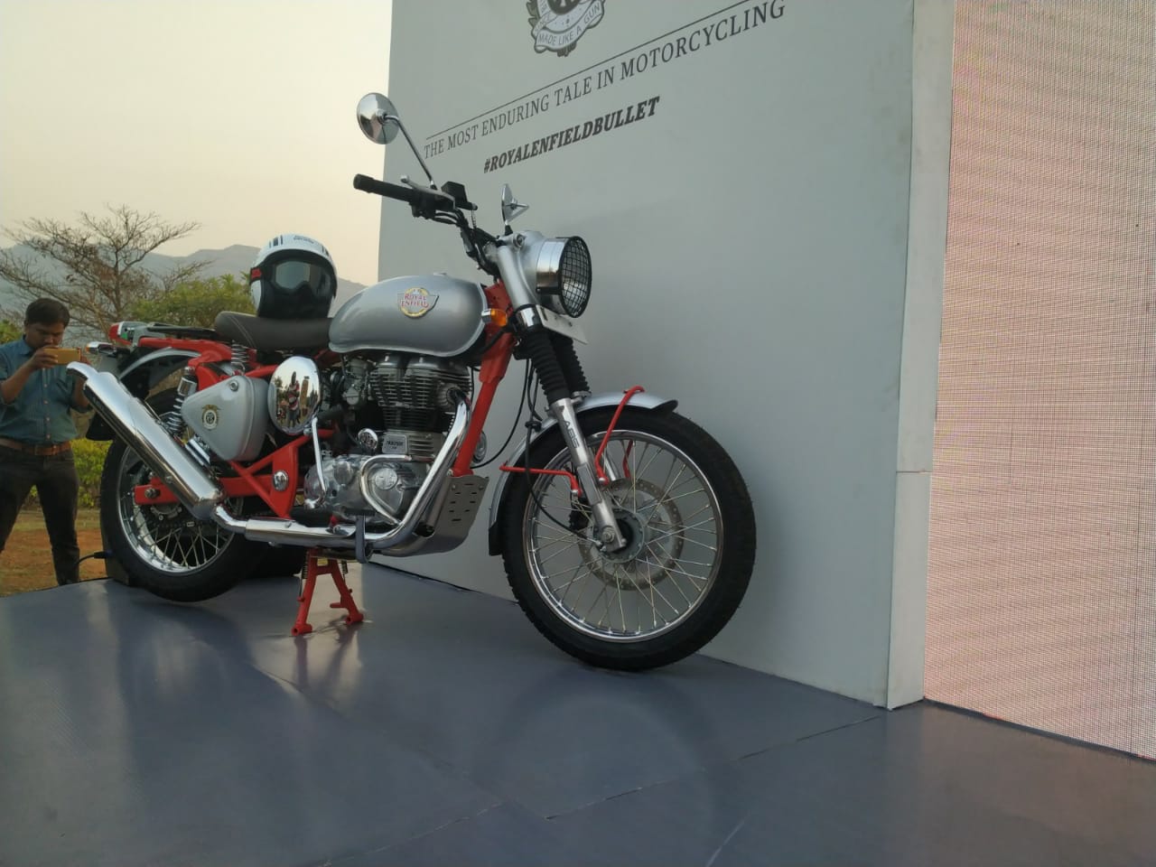 <p>The Royal Enfield Bullet Trials 350 is based on the Classic 350. Since it&#39;s meant to be ridden off-road as well, the Trails features dual-purpose Ceat Progrip tyres, an upswept exhaust, bash plate handlebar brace and luggage rack in place of a pillion seat.</p>