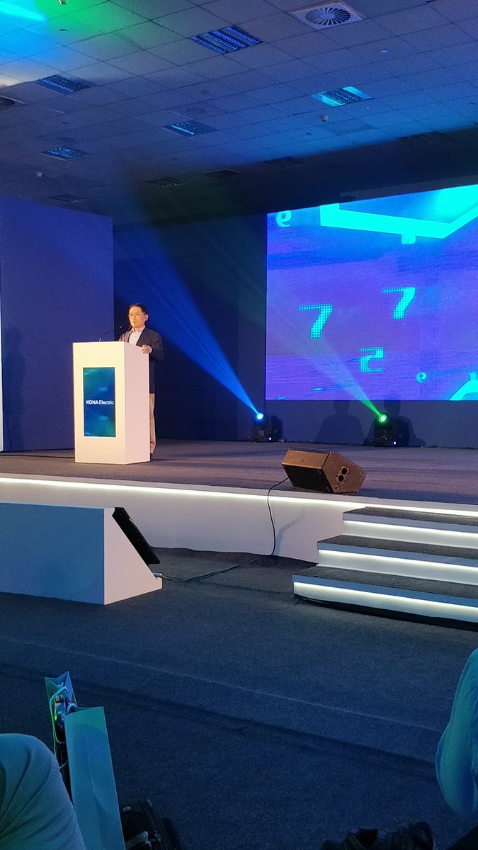 <p>S S Kim, MD and CEO of Hyundaiotoe India takes to the stage to talk about Hyundai India launch of the Kona Electric. Says 40 eco friendly and 23 electric vehicles will be available by 2025.&nbsp;</p>