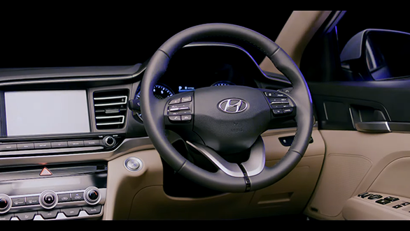 <p>The dashboard layout is very familiar to the pre-facelift model, however, gets new insets and colour schemes.</p>