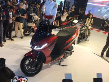 <p><strong>Piaggio&nbsp;Group,&nbsp;Aprilia&nbsp;Scooters:</strong></p>

<p>The&nbsp;125cc engine of this scooter should lock horns with the Suzuki&nbsp;Burgman Street.</p>