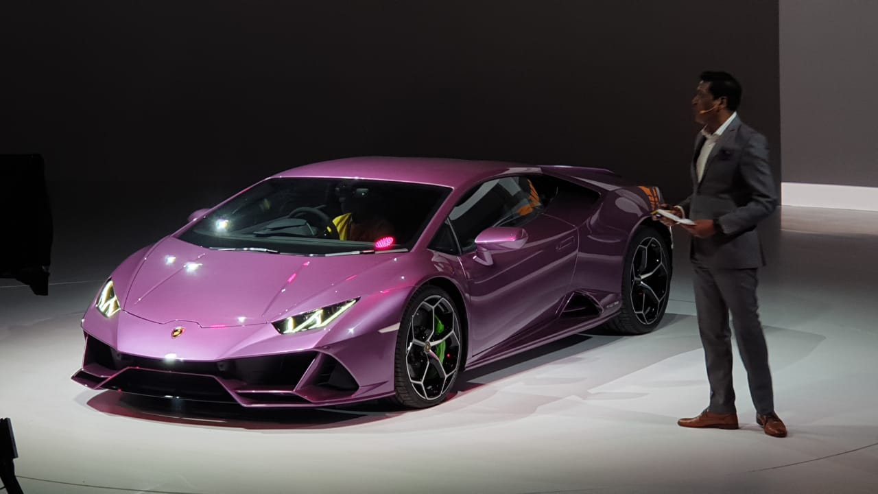 <p>The first reveal of the night is the recently launched Lamborghini Hurcan Evo RWD.</p>
