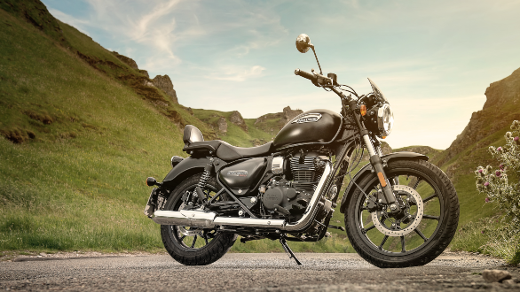 <p>And that&#39;s how the production-spec Royal Enfield Meteor looks, carrying the traditional lines of a cruiser but with a modern touch, says RE boss Siddhartha Lal</p>