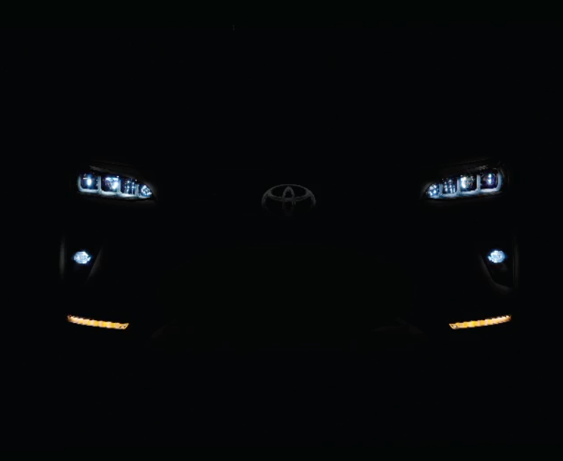 <p>Teasers of the Toyota&nbsp;Fortuner facelift confirm&nbsp;the introduction of the top-spec&nbsp;Legender model which has its own unique, sportier appeal, with staggered&nbsp;LED DRLs, a new grille and bumper design at either end.</p>