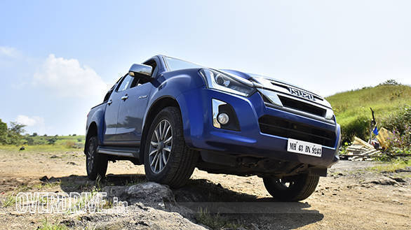 <p>Here&#39;s our review of the facelifted Isuzu D-Max V-Cross in its BS4 form. <a href="https://www.overdrive.in/reviews/2019-isuzu-d-max-v-cross-road-test-review/">Read it here&nbsp;</a></p>