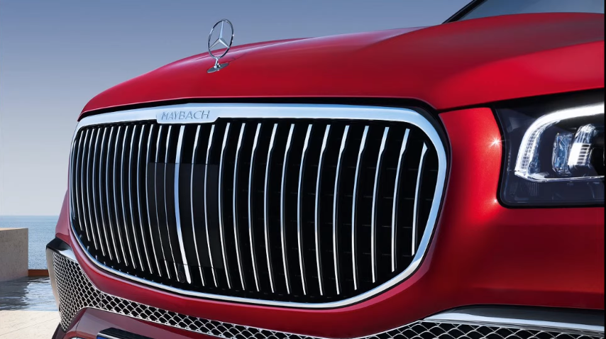 <p>The Mercedes-Maybach GLS 600 features a unique slatted grille design with Maybach letting and the traditional Mercedes bonnet mascot</p>