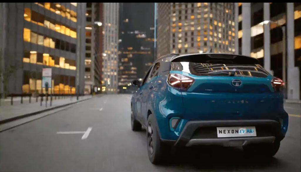   
 
-Multi-mode regeneration 
-Four disc brakes 
-Multi-drive modes 
-Wireless charging 
-Cruise control 
-Electronic Stability Program (ESP) 
-Electronic parking brake with auto-hold 