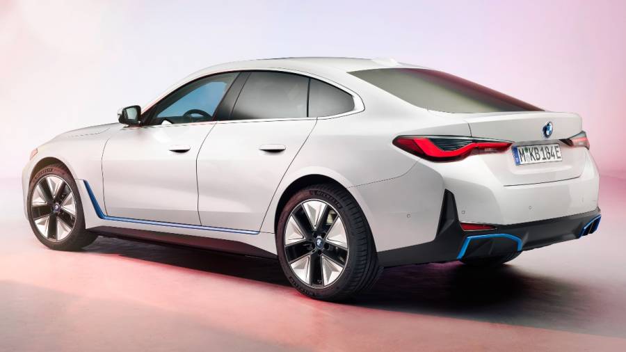 <p>The BMW i4 can charge up to 200kW, giving the eDrive40 an extra 164 kilometres of range in only 10 minutes. BMW i4 eDrive4 has a total range of 590 km while the M50 xDrive has a range of 510 km (WLTP cycle).</p>