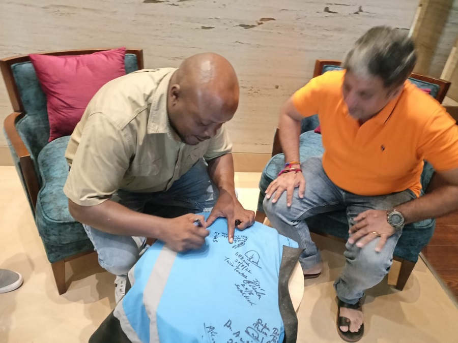Officials of Edifice Engineering, the agency tasked with razing the towers, and South Africa's Jet Demolitions which was hired for its technical expertise, signed a jacket following the "successful demolition" of the Supertech twin towers. 
  Officials of Edifice Engineering, the agency tasked with razing the towers, and South Africa's Jet Demolitions which was hired for its technical expertise, signed a jacket following the "successful demolition" of the Supertech twin towers.