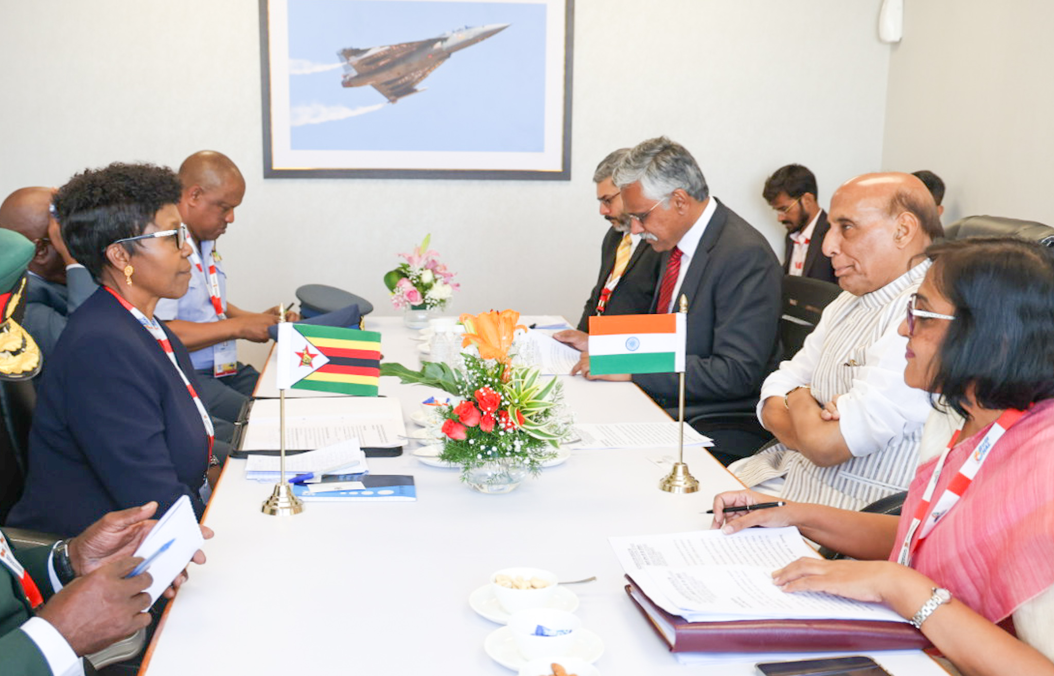 Defence Minister of Zimbabwe, Ms Oppah Charm Zvinpange Muchinguri met Rajnath Singhin Bengaluru 
   
 Defence Minister of Zimbabwe, Ms Oppah Charm Zvinpange Muchinguri met Rajnath Singhin Bengaluru
