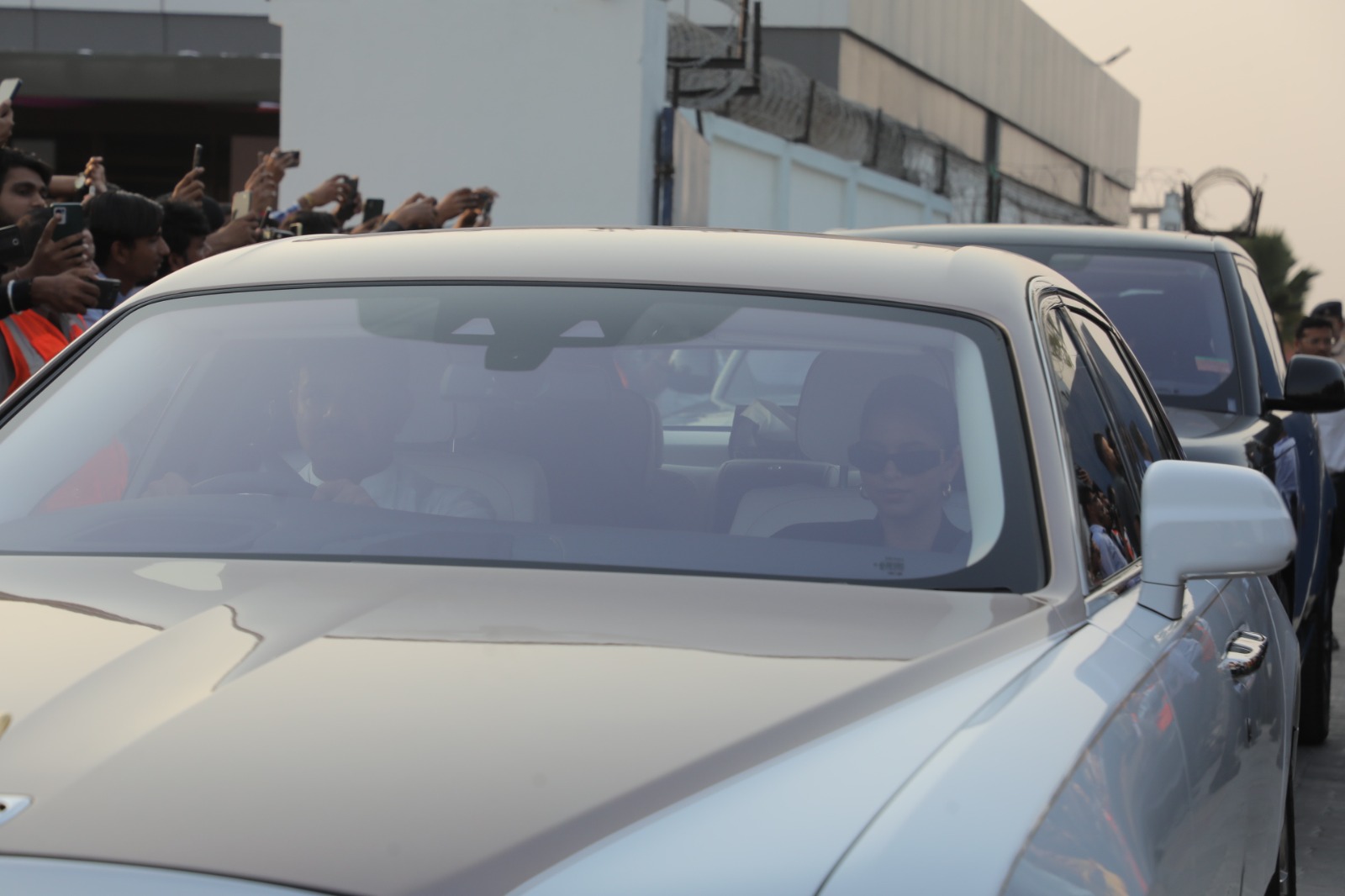 Anant Ambani-Radhika Merchant Wedding LIVE: Shah Rukh Khan reaches Jamnagar with family