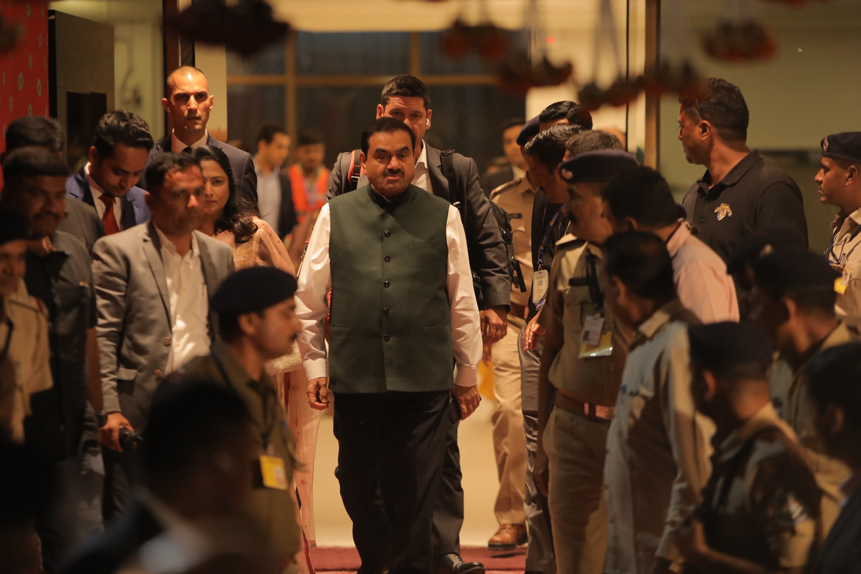 <p><strong>Anant Ambani-Radhika Merchant Wedding LIVE: Business tycoon Gautam Adani reaches Jamnagar to attend Anant-Radhika&#39;s pre-wedding festivities</strong></p>

<p>Founder and chairman of the Adani Group, Gautam Adani will also grace the grand pre-wedding celebrations happening in Jamnagar, Gujarat. </p>