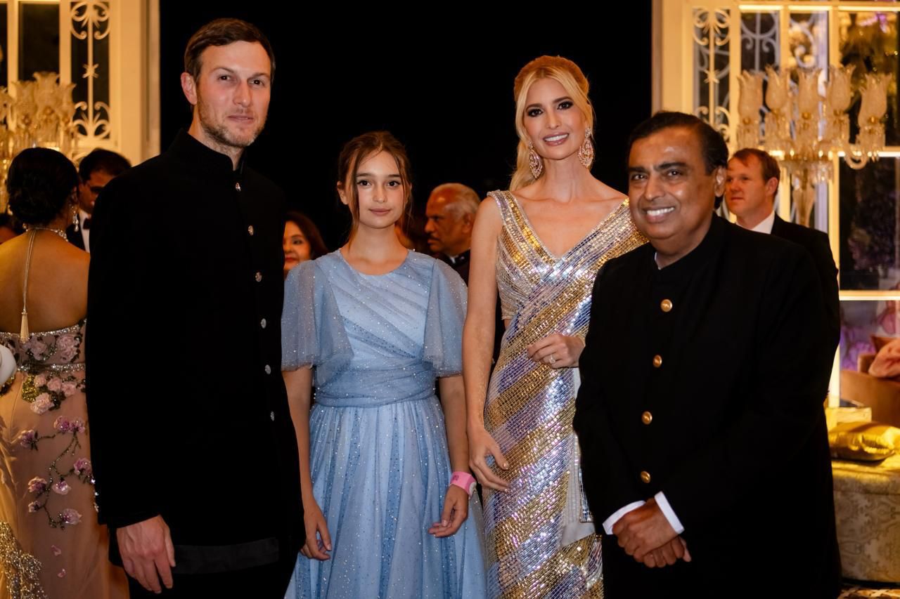 <p><strong>Anant Ambani-Radhika Merchant Wedding LIVE: Ivanka Trump arrived dressed in traditional clothes, draped in a golden and silver saree </strong></p>

<p><br />
 </p>