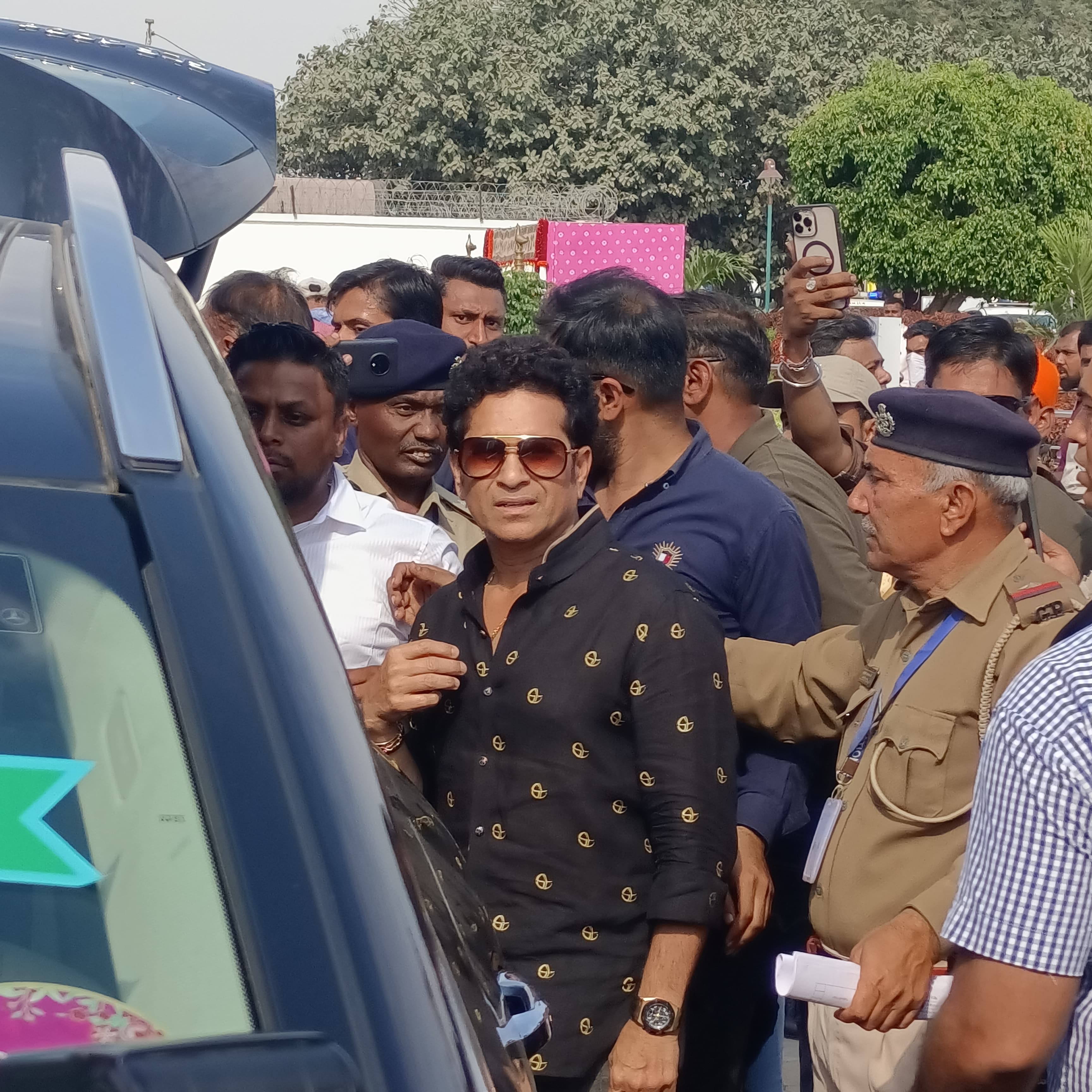 Anant Ambani-Radhika Merchant Wedding LIVE: Sachin Tendulkar, Rohit Sharma arrive at Jamnagar for Anant Ambani wedding festivities