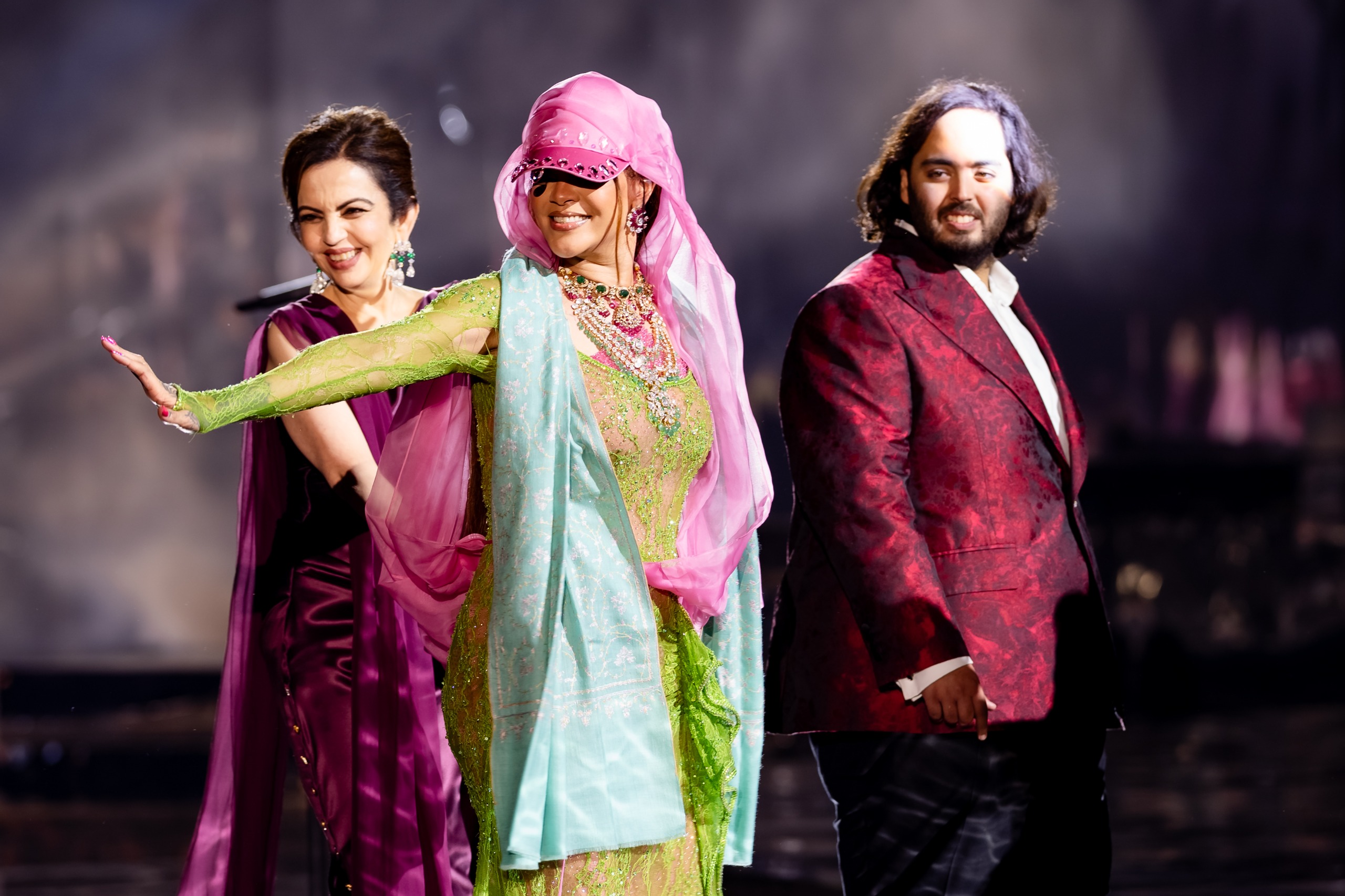 <p><strong>Anant Ambani-Radhika Merchant Wedding LIVE: Rihanna performs on a multiple hits</strong></p>

<p>&quot;Can&#39;t wait to be back,&quot; Rihanna says after her performance. </p>

<p><br />
 </p>