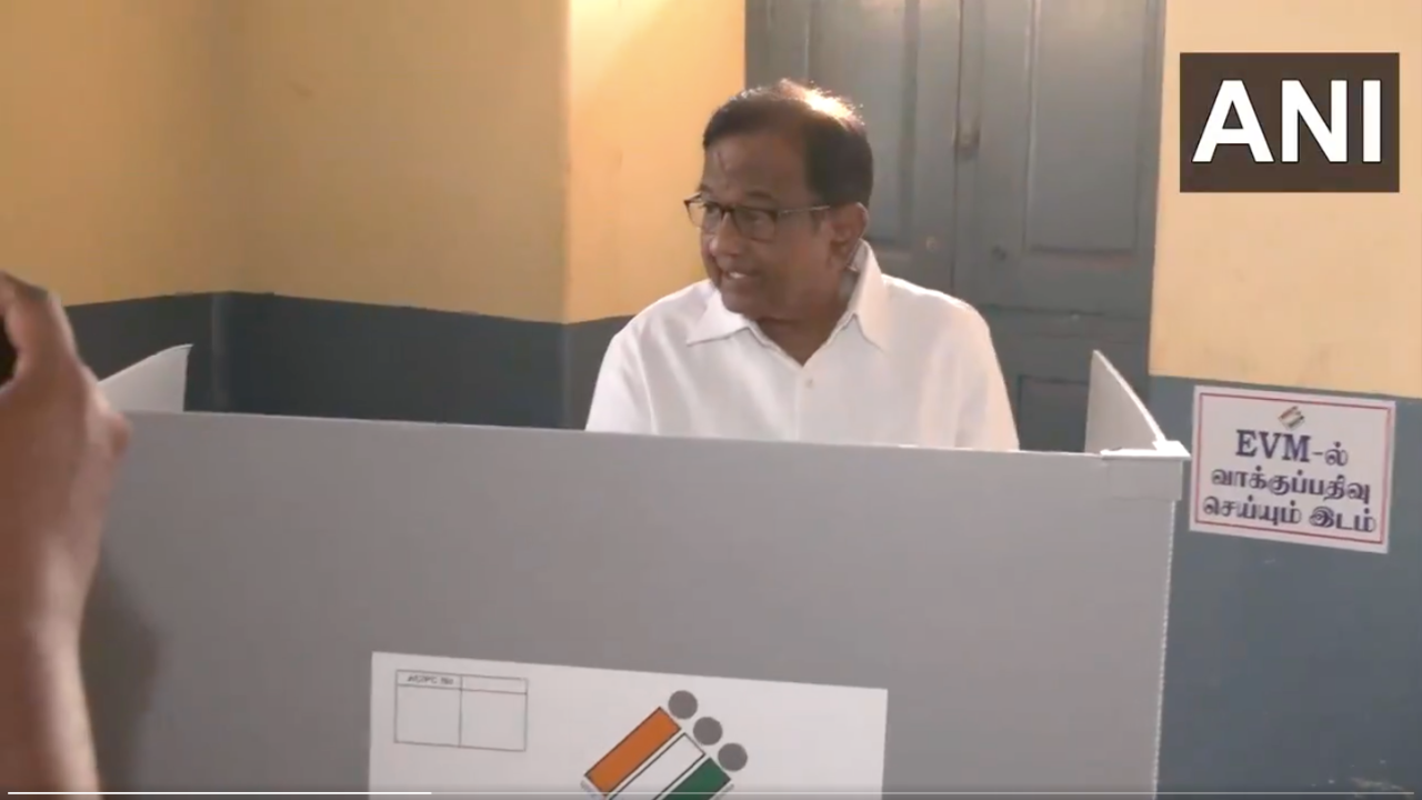 Tamil Nadu Lok Sabha Election LIVE: Congress leader P Chidambaram casts vote in Sivaganga, Tamil Nadu Tamil Nadu Lok Sabha Election LIVE: Congress leader P Chidambaram casts vote in Sivaganga, Tamil Nadu