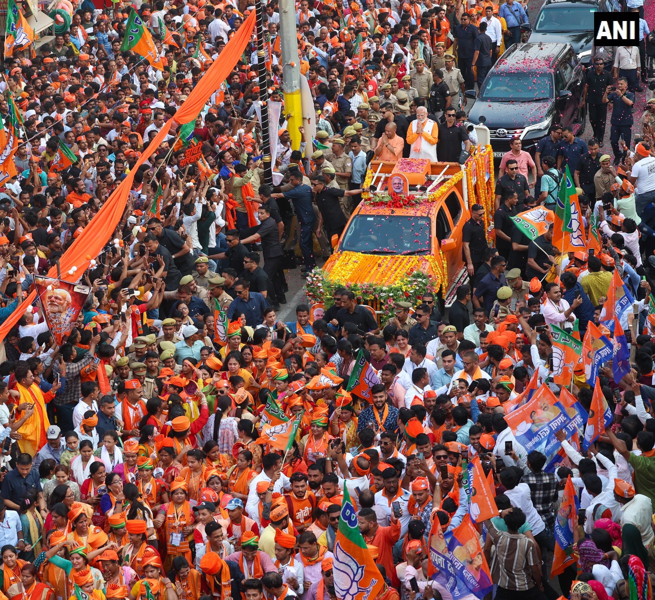 PM Modi Varanasi Roadshow Live: Prime Minister Narendra Modi during his roadshow